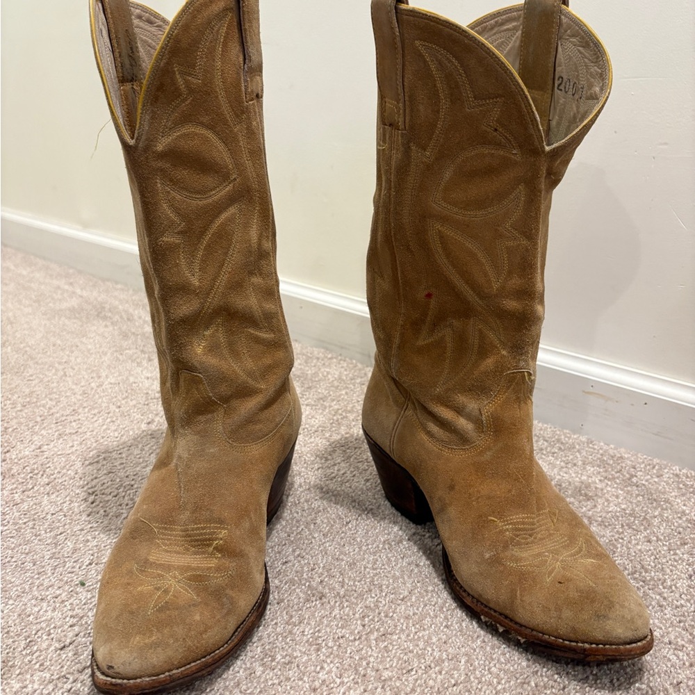 Tan Suede Leather Cowboy Boots - Men’s 8, Women’s 10
